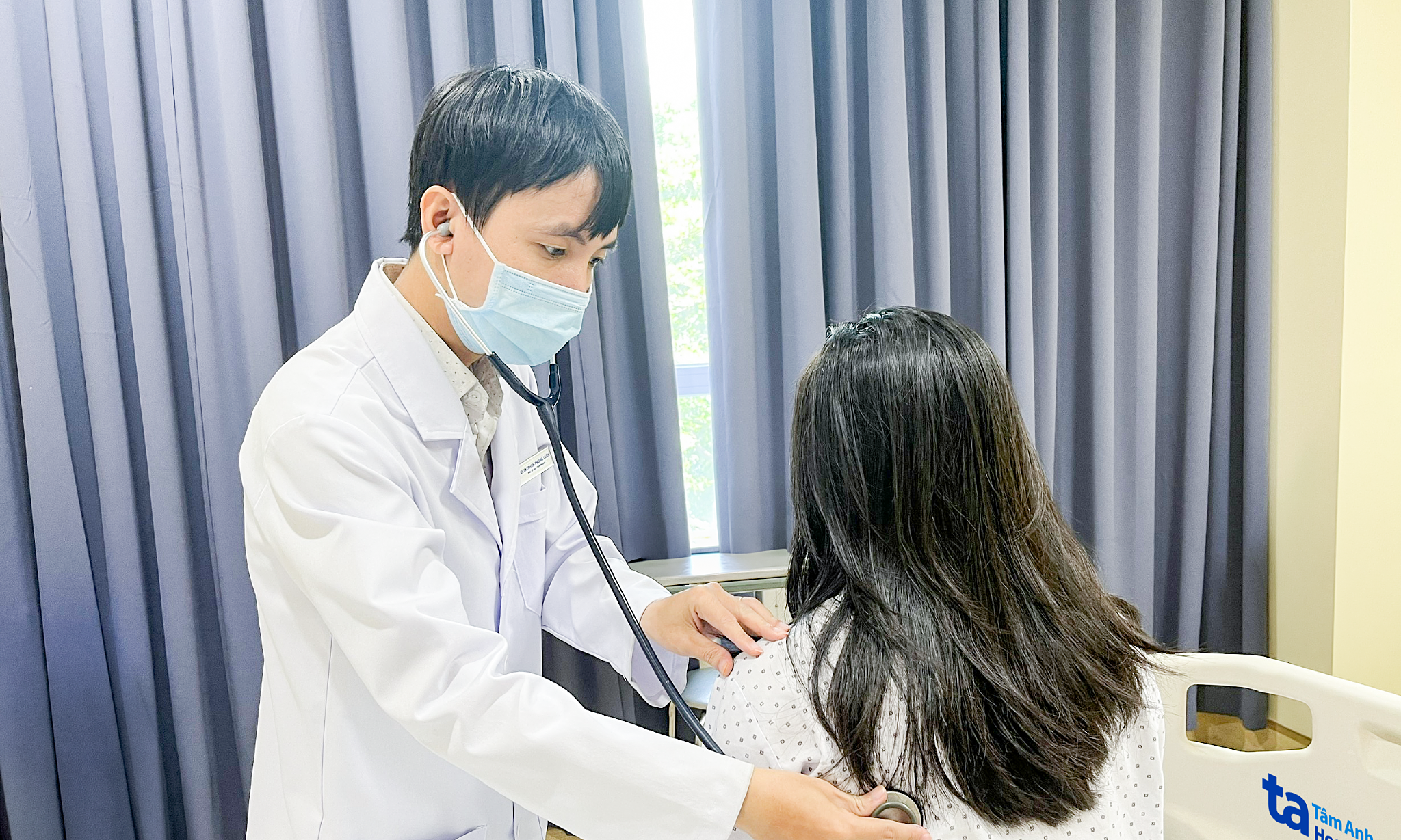 Teenager with acute myocarditis complicated by cardiogenic shock