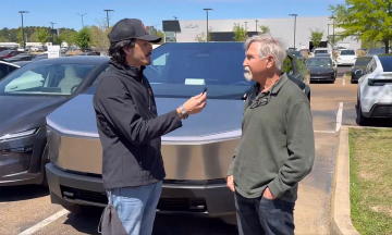 Driver with reduced vision advised to buy a self-driving Tesla