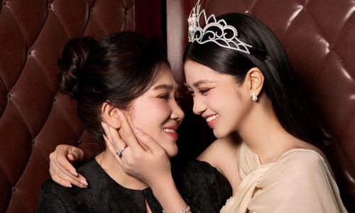 runner-up Minh Kien honors her mother