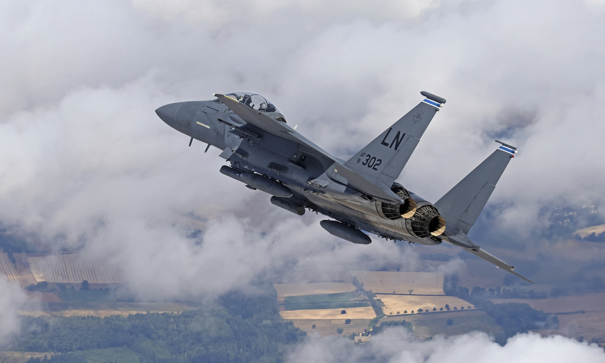 How US pilots are trained when their fighter jets are shot down