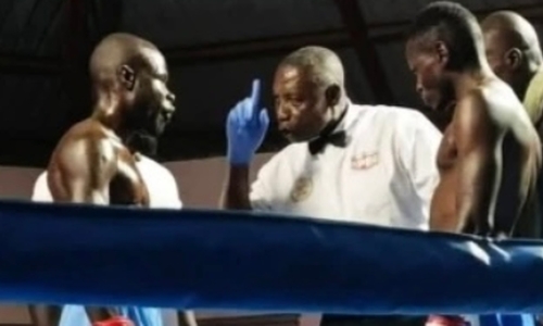 Boxer dies after bout not stopped