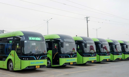 Hanoi has no policy to offer free bus rides for all residents