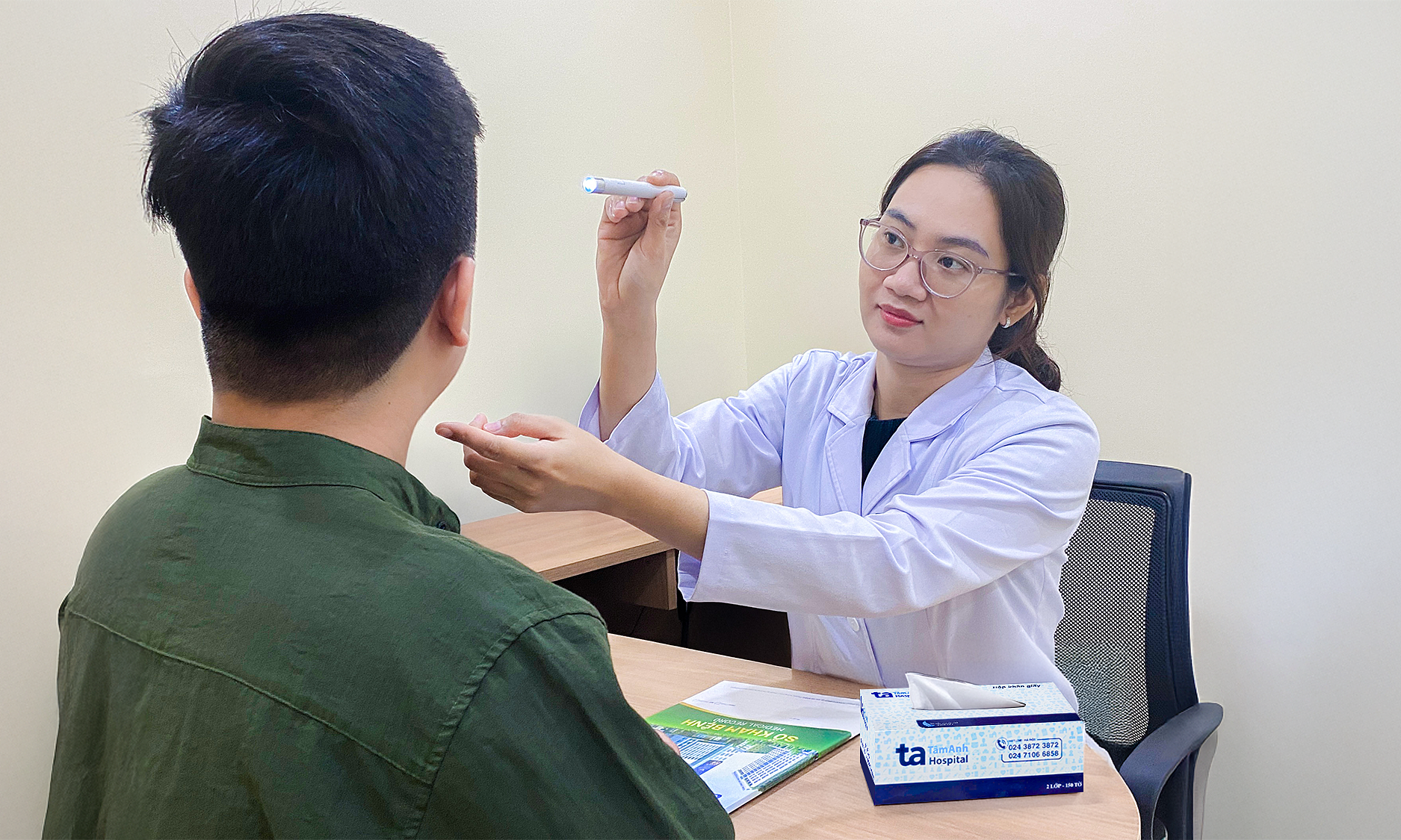 Why does skin darken and develop melasma in sunny weather?