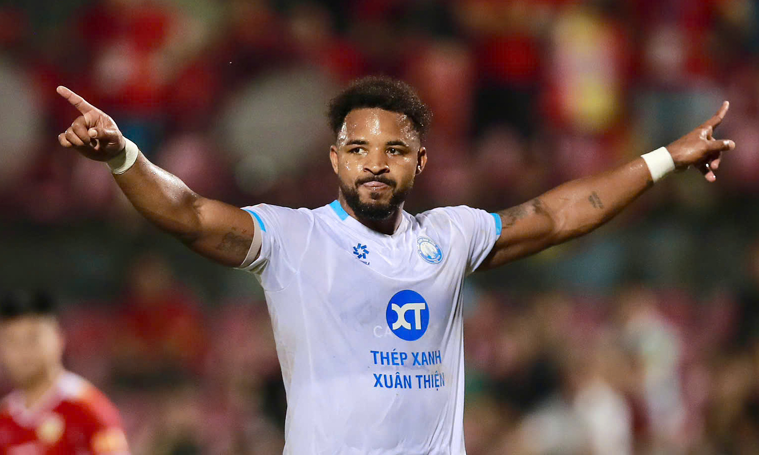 Xuan Son scores, assists, and incredibly misses in one match