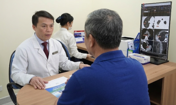 Bone destruction due to metastatic lymphoma