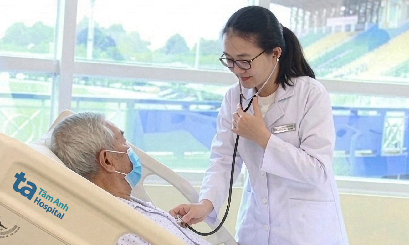 Leg necrosis due to cellulitis