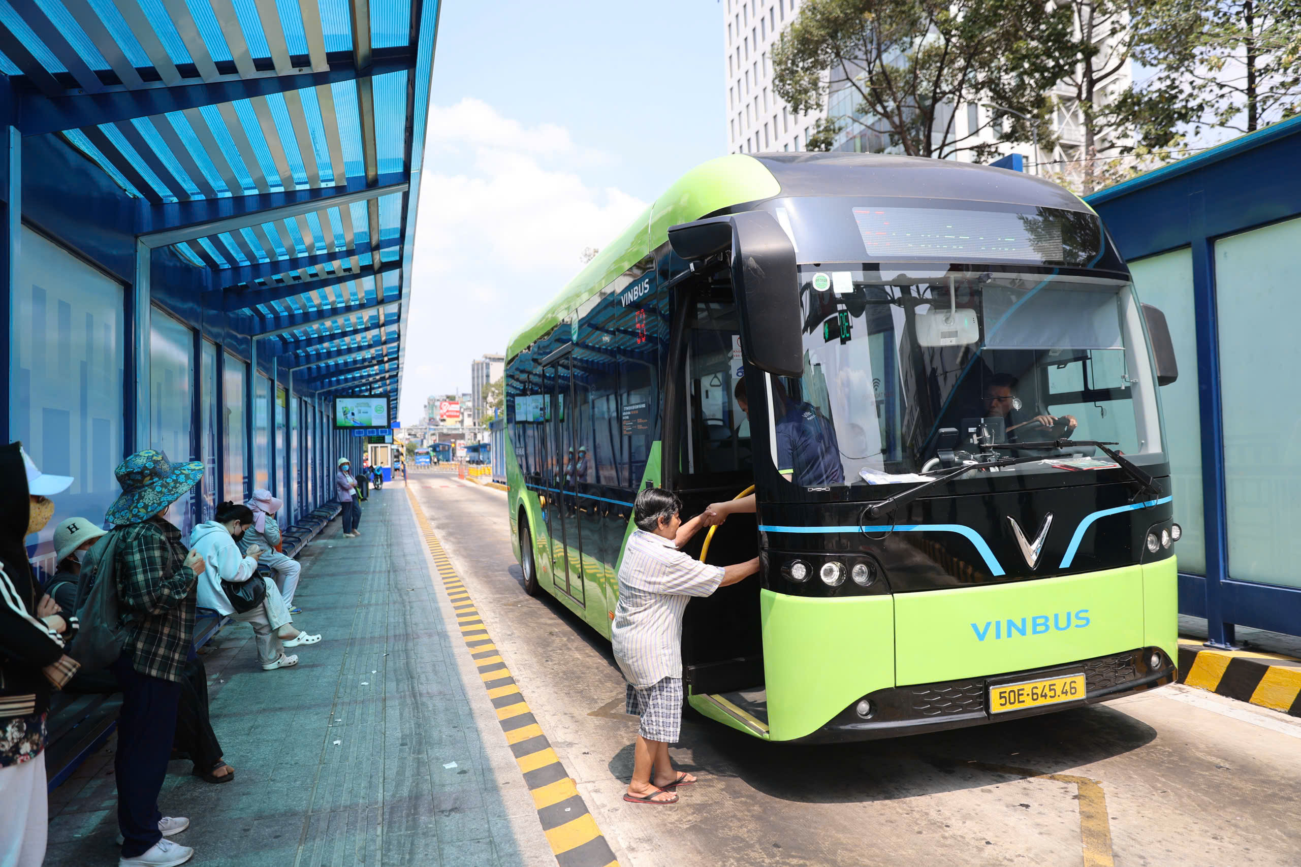TP HCM plans free bus fares for all citizens from may
