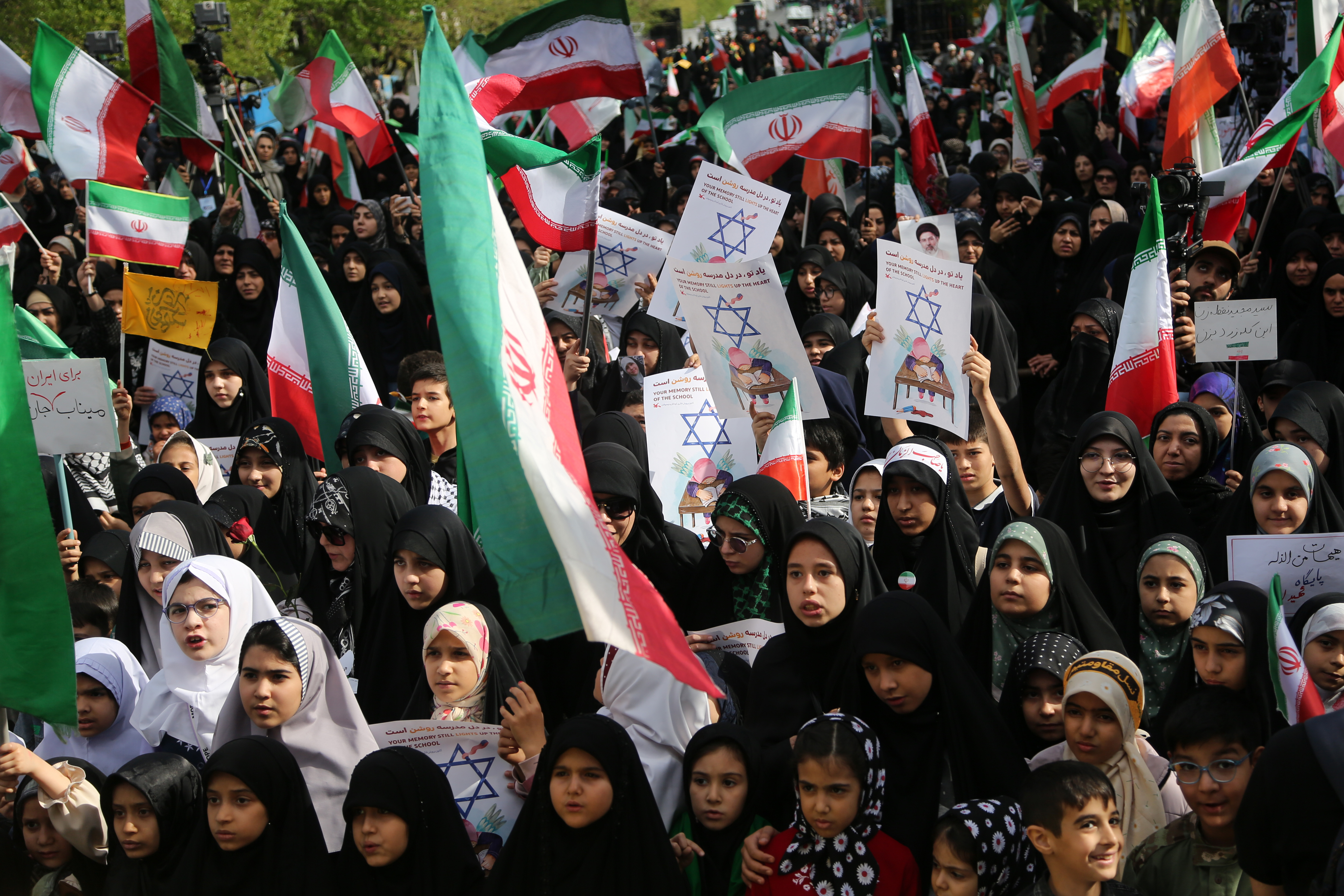 Life in Iran Before H-hour