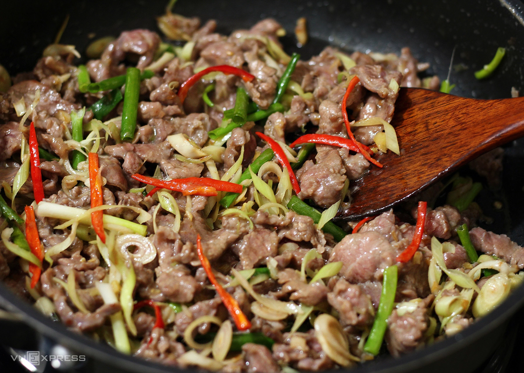 Foods to eat and limit for cancer prevention