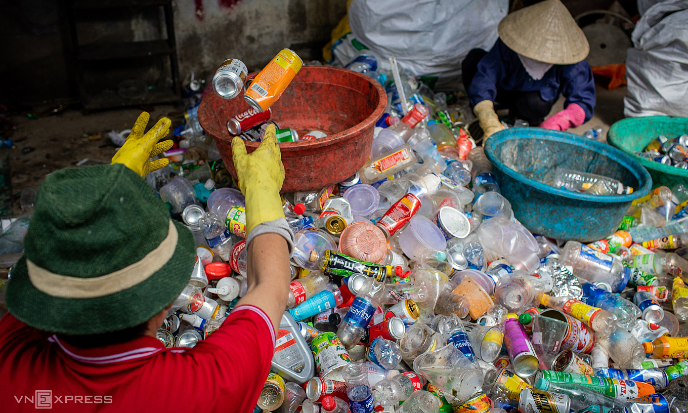 Support of up to 20 billion dong for businesses recycling batteries and old vehicles
