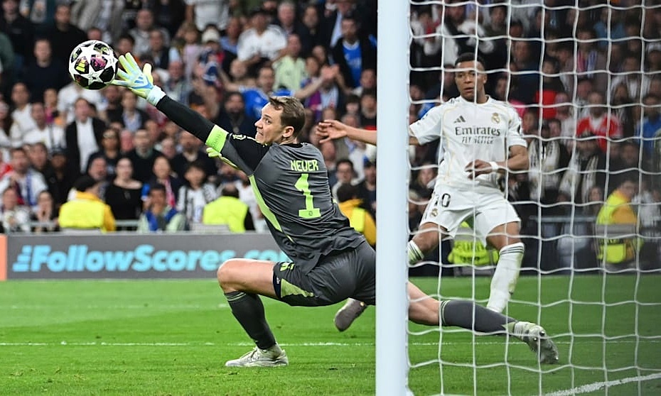 Neuer shines as Bayern defeats Real