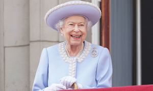 Queen Elizabeth's favorite dessert sparks online trend