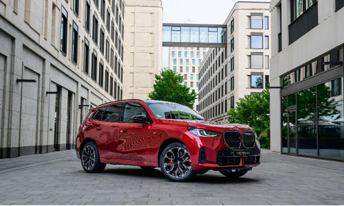 BMW offers incentives on multiple car lines, with the highest exceeding one billion dong