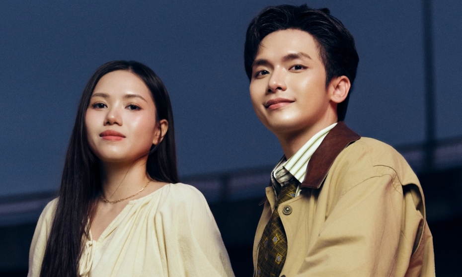 Vuong Binh, Thuy Chi harmonize on hit 'Thanh Tan'