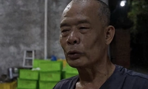 Hotpot owner's unusual tactic to deter customers backfires, making restaurant a viral sensation