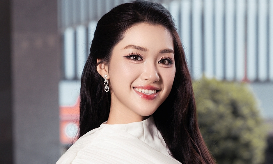 Phuong Oanh, Miss World Vietnam 2025, showcases monochromatic fashion