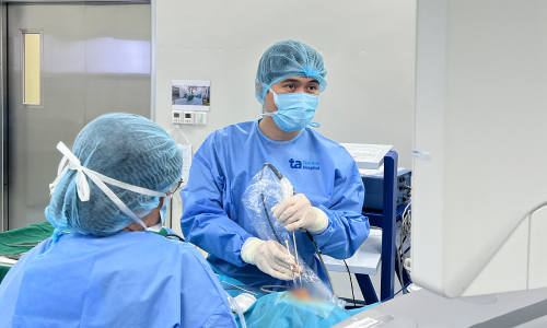 Orthodontic screw "lost" in maxillary sinus