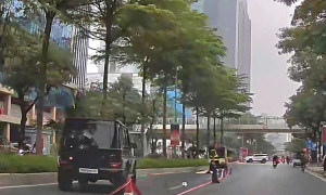 Elderly man in Hanoi fatally hit while crossing street