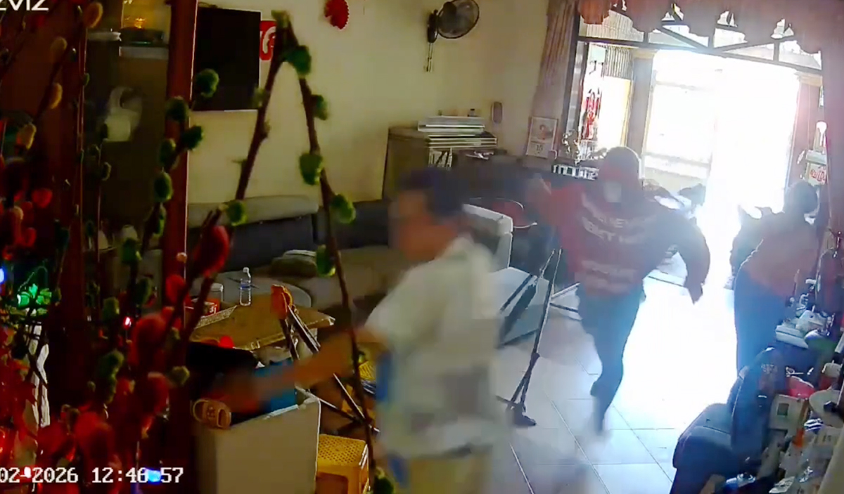 Masked assailant storms home, repeatedly slashes victim with knife