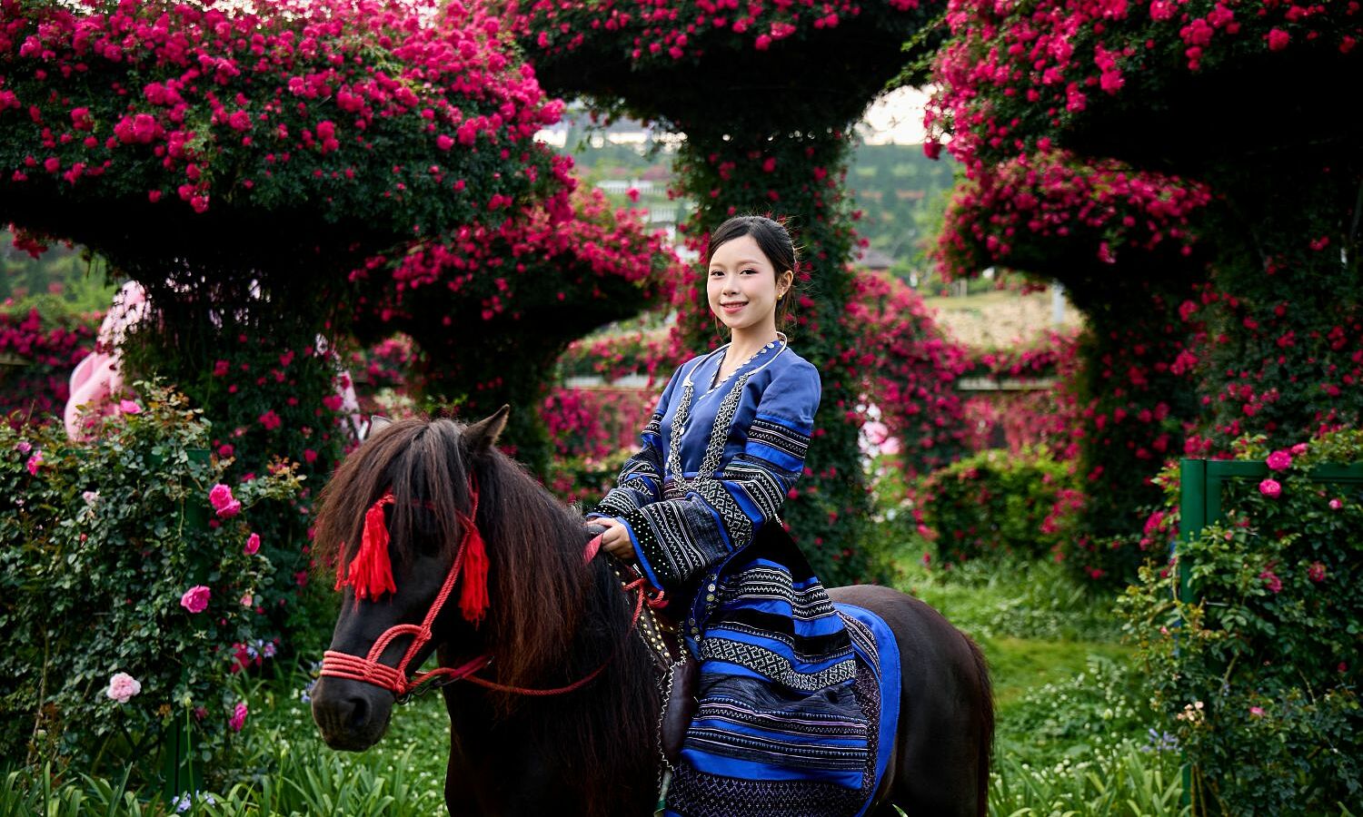 Seven exciting destinations for the Hung Kings Commemoration Day and April 30th holidays