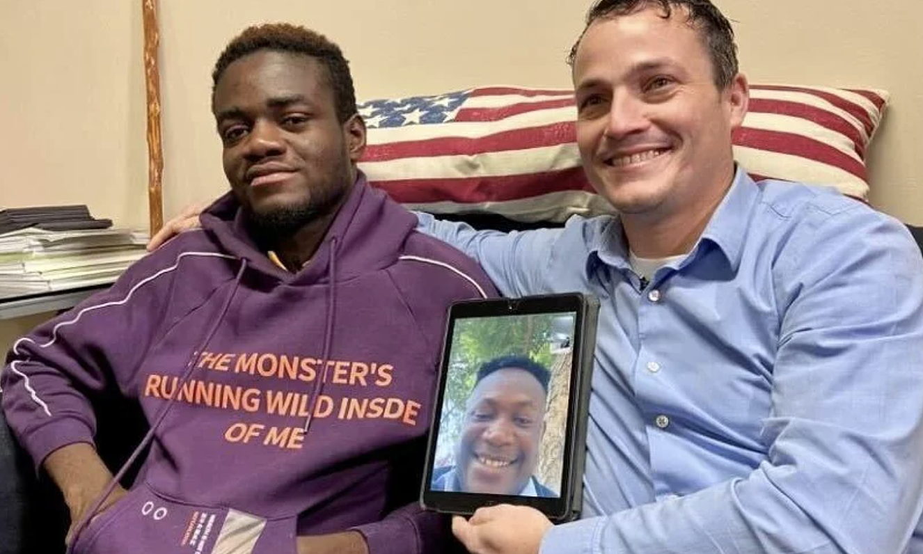 Quitting a life of scamming after advice from a 'victim'