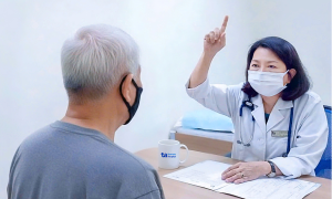 Who should be screened for dementia?