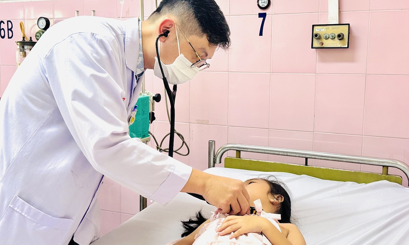 Number of students in TP HCM with food poisoning increases to 184