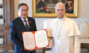 General secretary and president sends invitation letter to pope to visit Vietnam