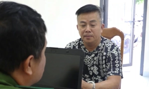 From durian trader to director of Nhat Tin debt collection company