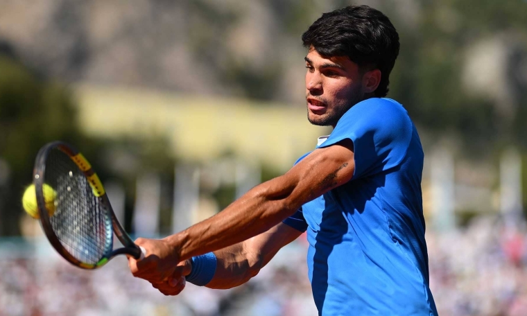 Alcaraz secures 300th win, awaits Sinner clash