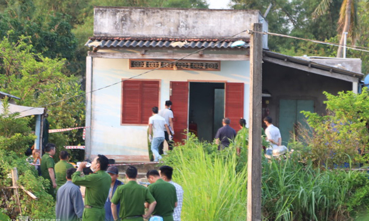 Gia Lai provincial police director provides information on 4 deaths inside a house