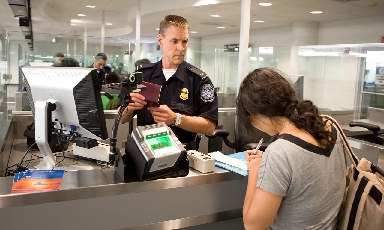 ICE may target 'birth tourism' networks for US citizenship