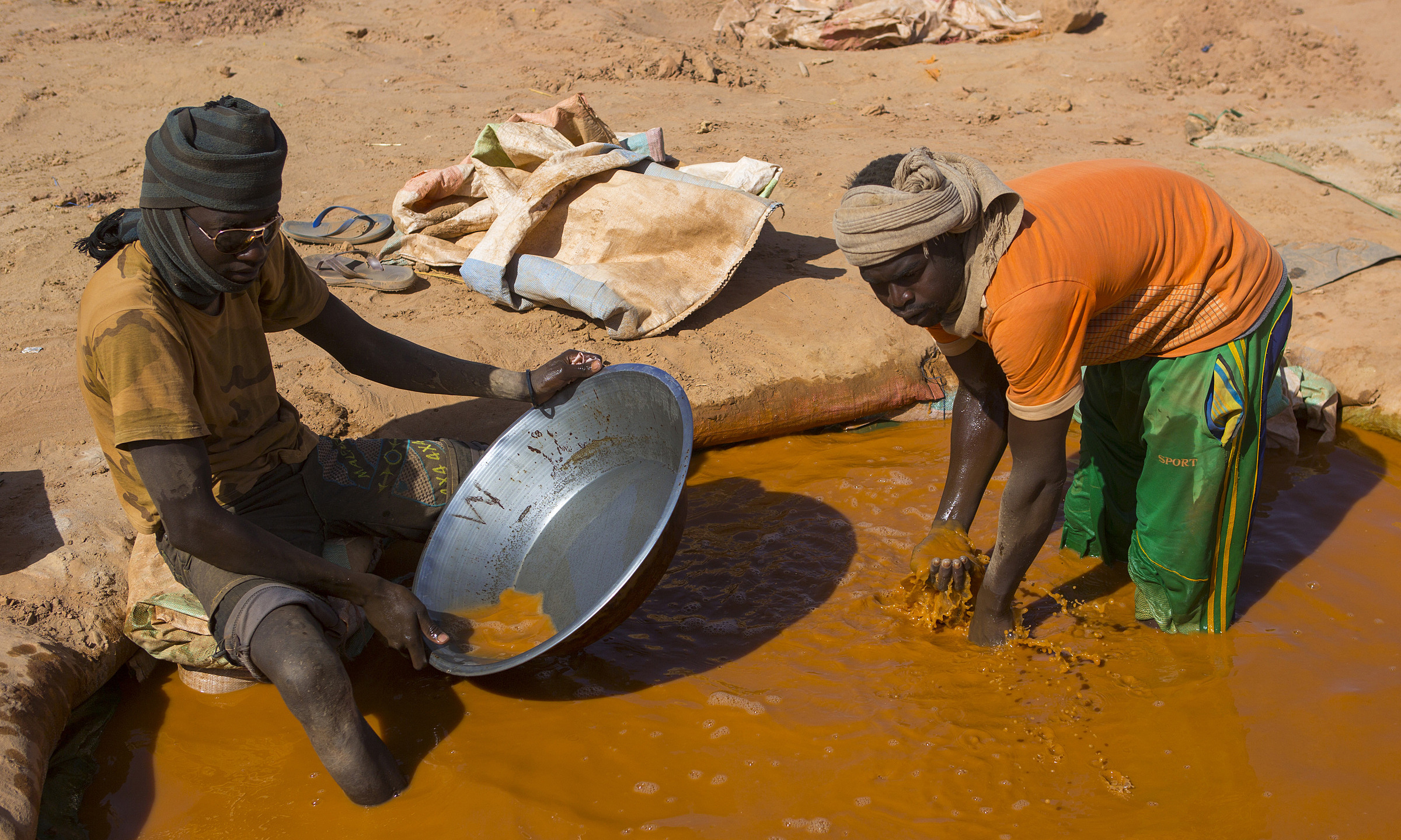 Global wealth gap widens