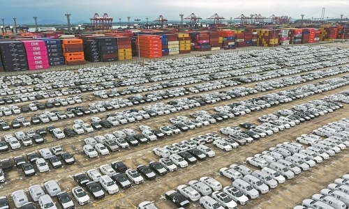 China's auto sales: exports up, domestic down