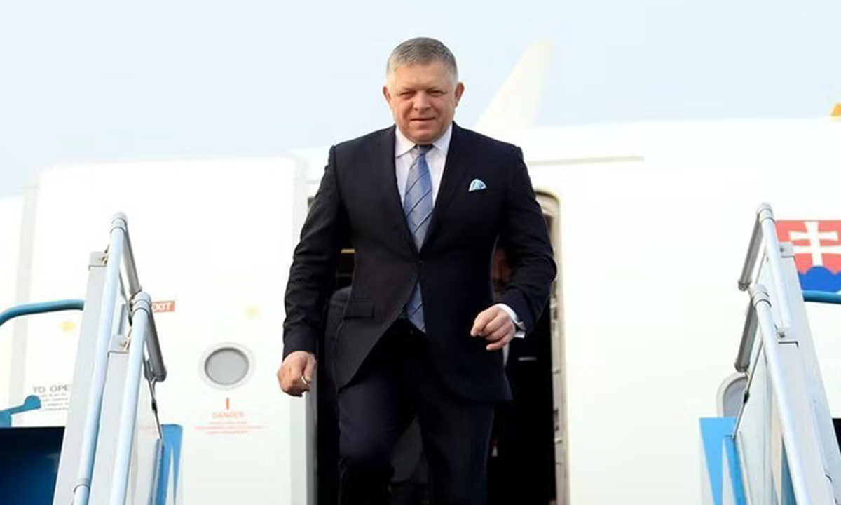 Slovak prime minister arrives in Vietnam