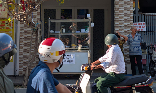 Vung Tau bakery owner fined after 108 people poisoned