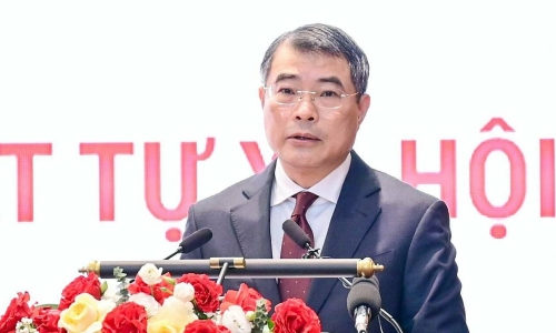 Prime Minister: continue developing VNeID into a national platform