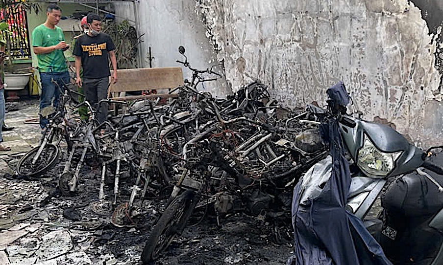 More than 10 workers' motorbikes destroyed by fire in Ho Chi Minh City