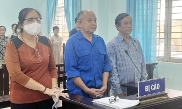 Former Tan Tan peanut chairman and wife sentenced