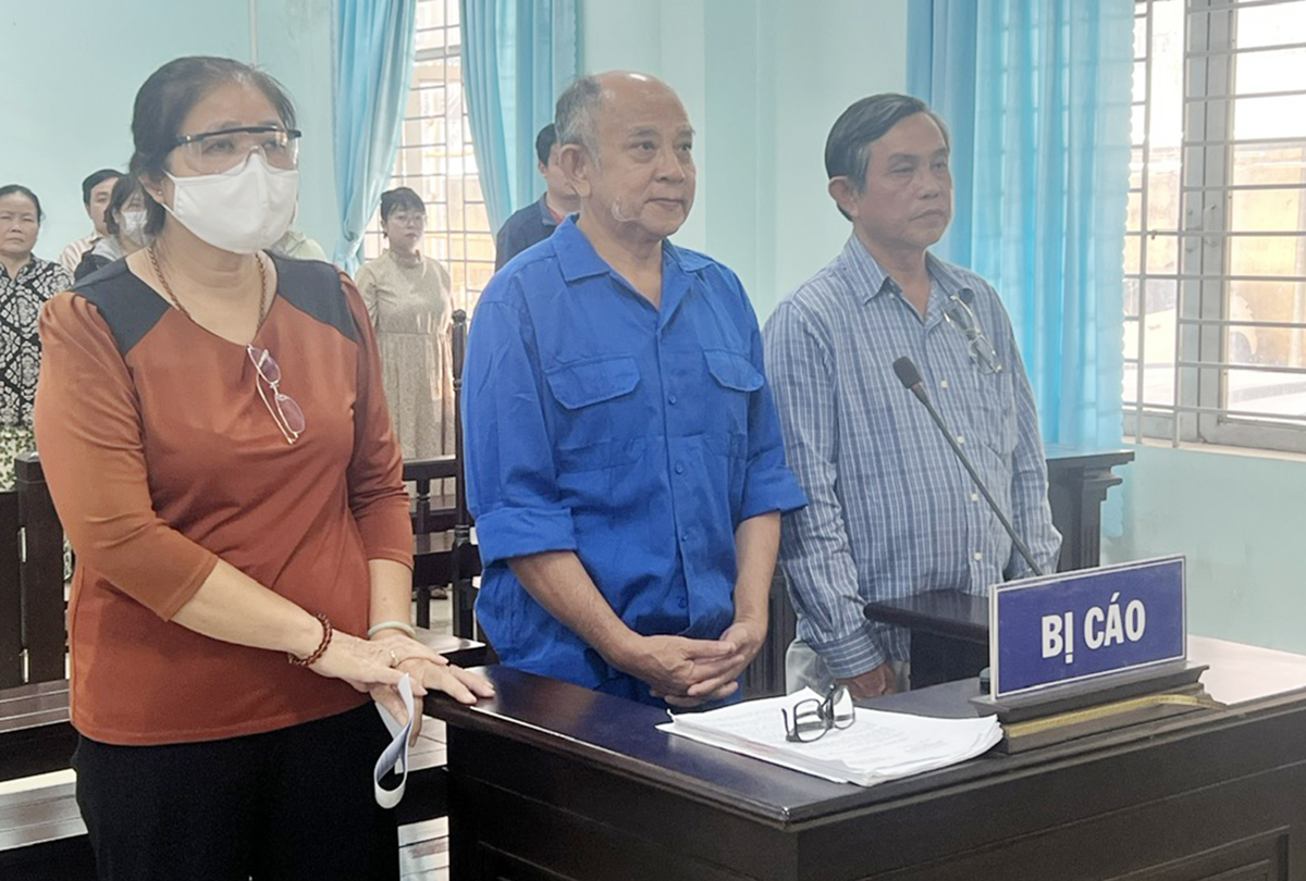 Former Tan Tan peanut chairman and wife sentenced