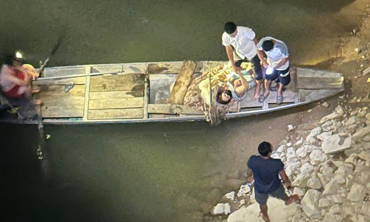Man jumps into Lam River to rescue a mother and child