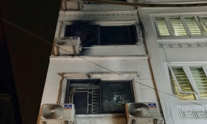 Five people rescued from Hanoi house fire
