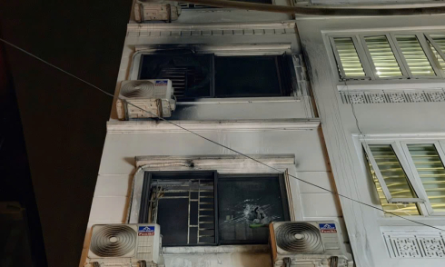 Five people rescued from Hanoi house fire