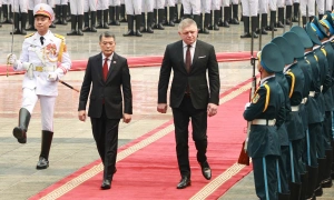 Prime minister Le Minh Hung hosts welcoming ceremony for Slovakian prime minister