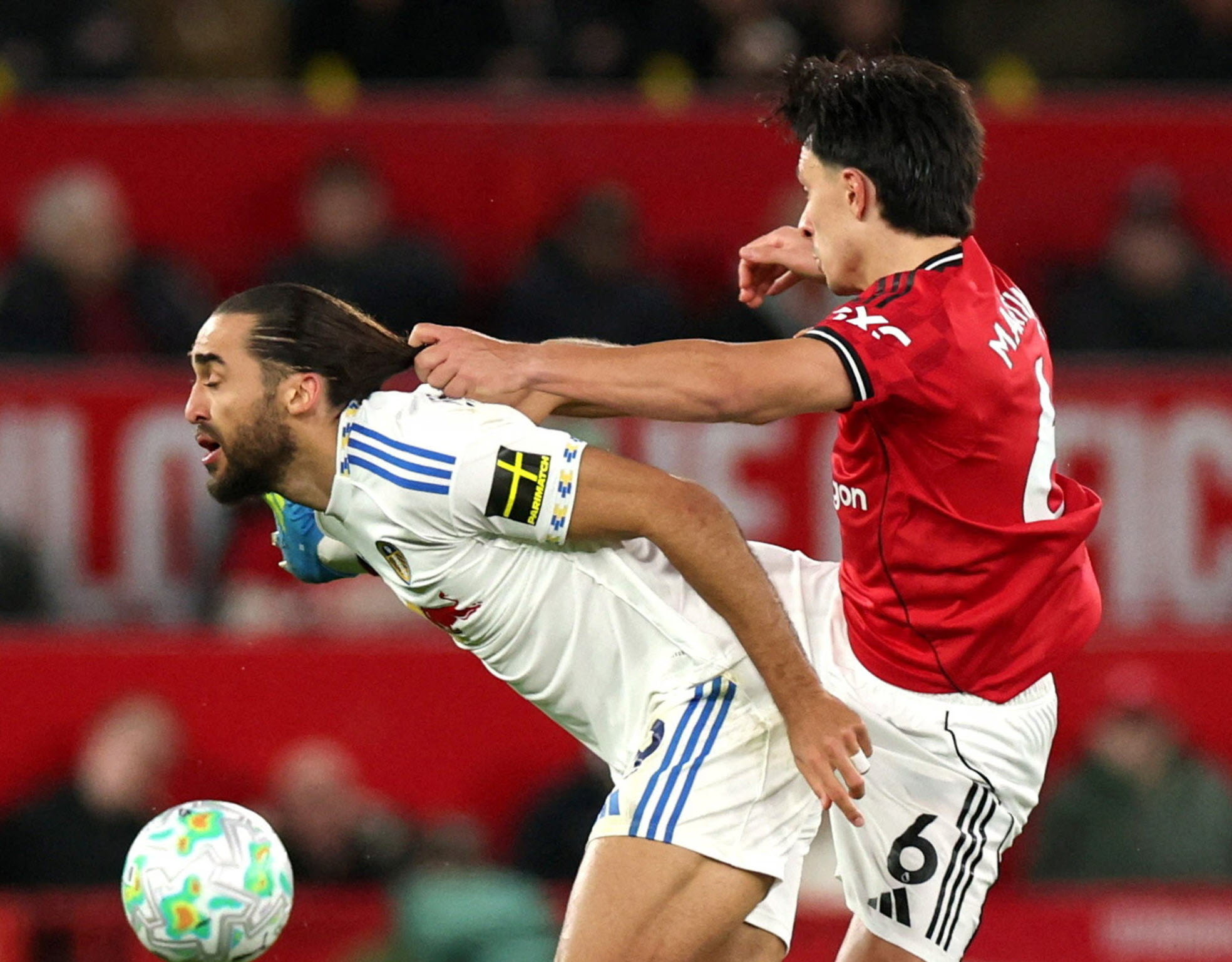 Carrick: 'Lisandro's red card is ridiculous'