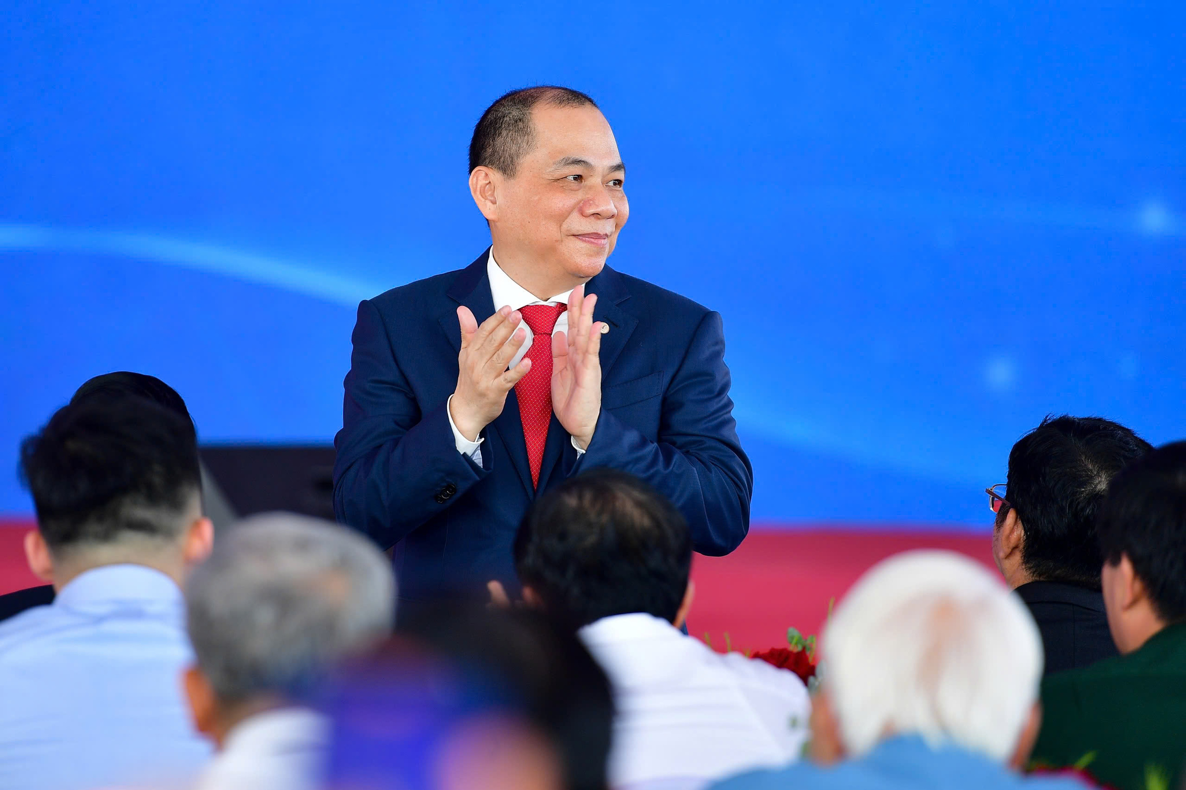 Pham Nhat Vuong's VinSpace expected to launch satellite into orbit by 2027