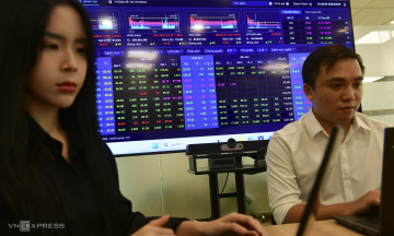 How to calculate the true value of a stock?