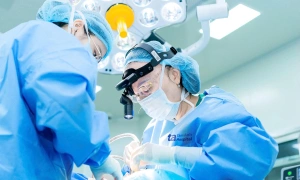 How is tonsil cancer treated