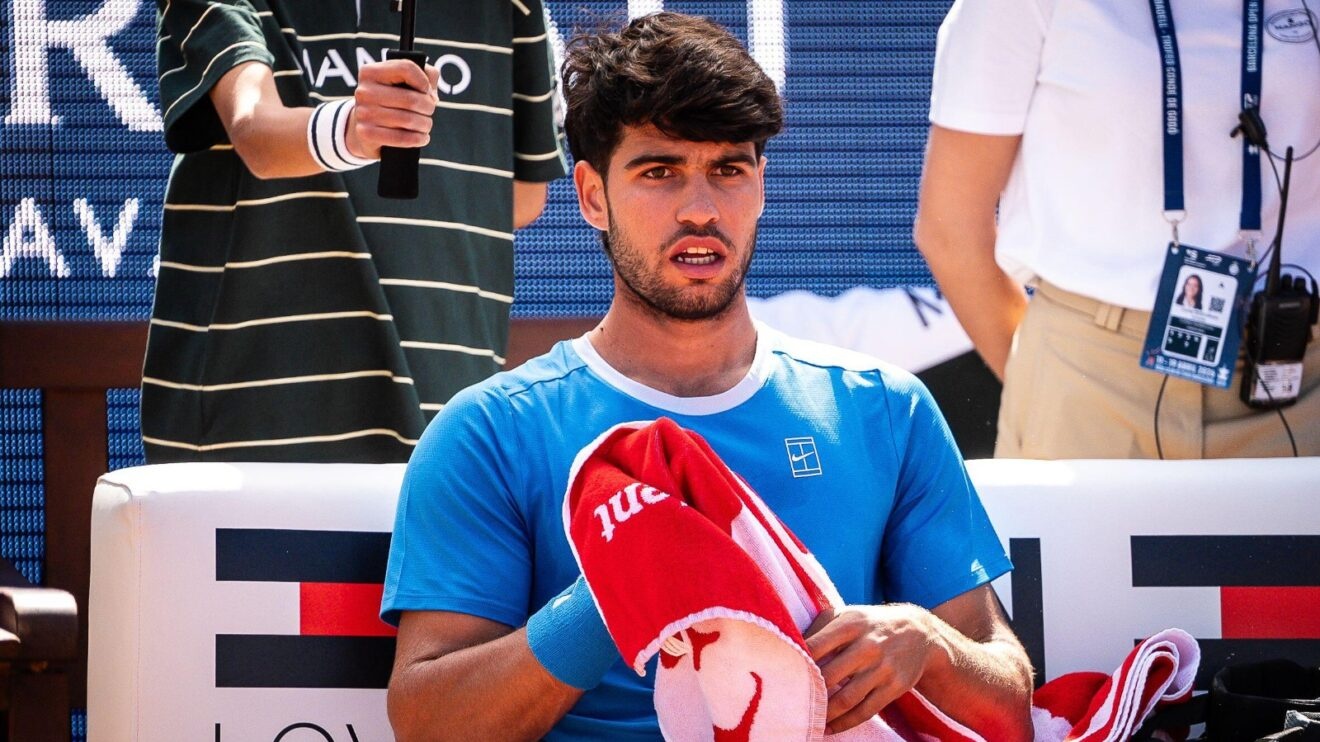 Alcaraz injured, still wins Barcelona Open opener