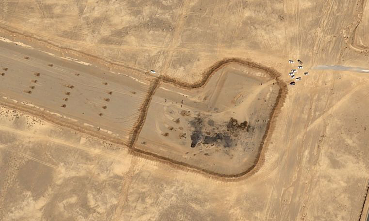 Satellite images show Iran recovering US aircraft wreckage at makeshift airfield